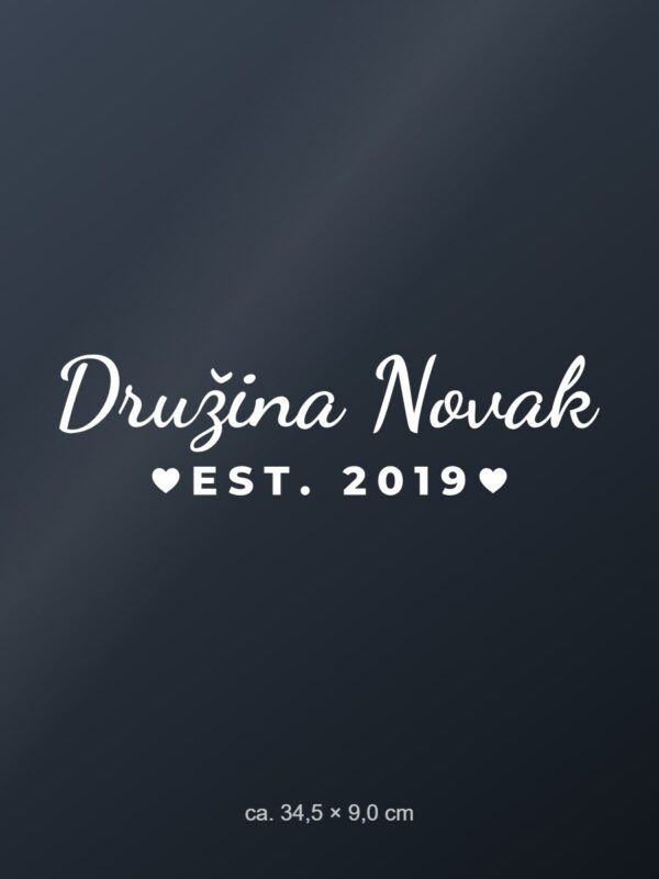 Nalepka za avto Družina – z letnico – bela folija na temnem steklu Nalepka za avto Družina – z letnico – bela folija na temnem steklu