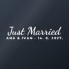 Naljepnica za auto Just Married – s imenima i datumom – bijela folija na tamnom staklu Naljepnica za auto Just Married – s imenima i datumom – bijela folija na tamnom staklu