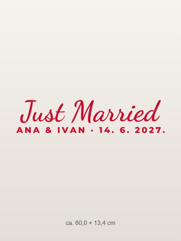 Naljepnica za auto Just Married – s imenima i datumom – crvena folija na svijetlom laku Naljepnica za auto Just Married – s imenima i datumom – crvena folija na svijetlom laku